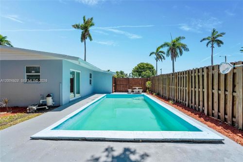 0-5621 Sw 38th Ct, Davie, FL, 33314 | Card Image