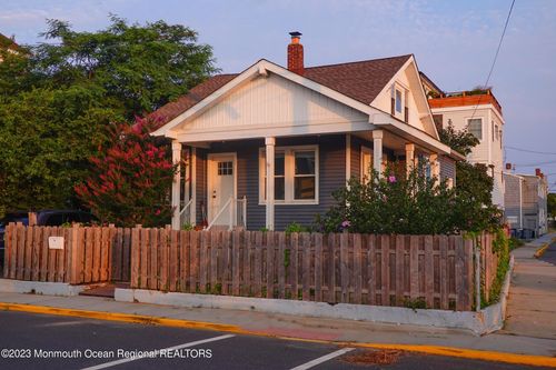 16 Cornwall St, Highlands, NJ, 07732-1750 | Card Image