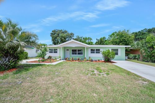 1112 Lakewood Park Dr, Daytona Beach, FL, 32117-3941 | Card Image