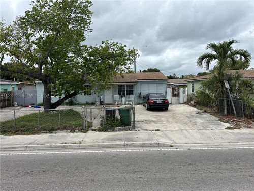 9030 Nw 32nd Ave, Miami, FL, 33147-3430 | Card Image