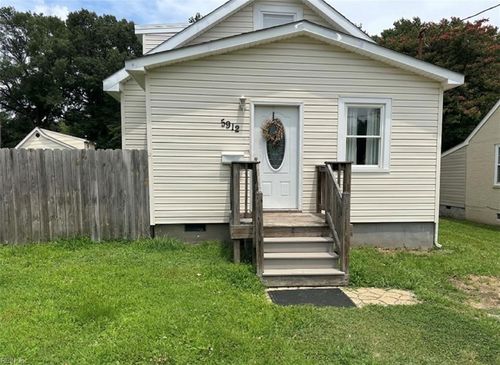 5912 Old Avenue, Newport News, VA, 23605 | Card Image