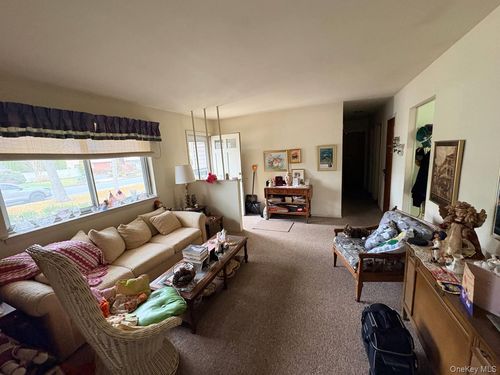 66 40th Street, Islip, NY, 11751 | Card Image