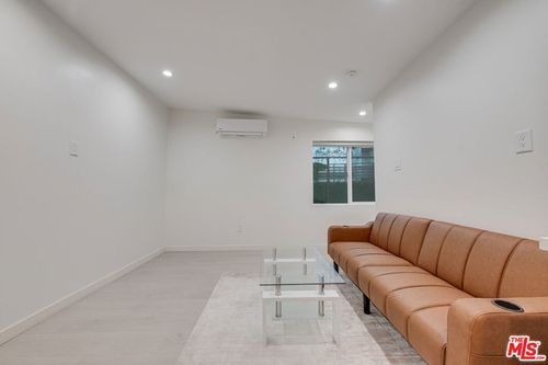 8710 Chalmers Dr, Los Angeles, CA, 90035-1705 | Card Image