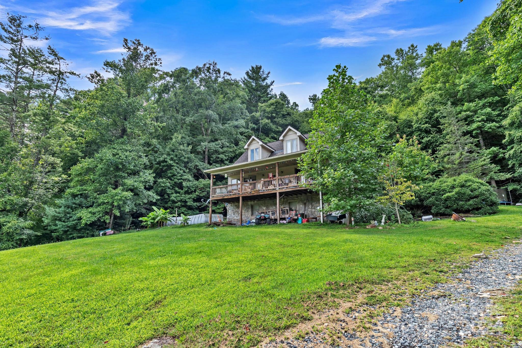 Hughes Gap Rd, Bakersville, NC 28705