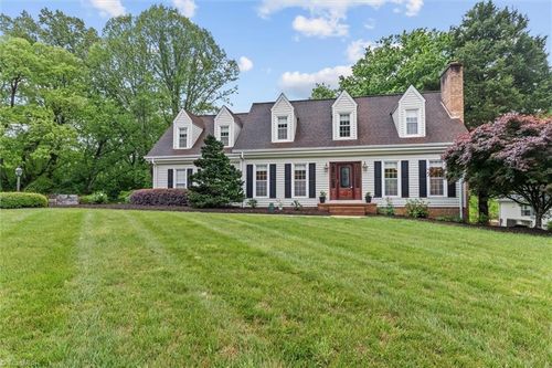 228 Cross Creek Dr, Mount Airy, NC, 27030-9191 | Card Image