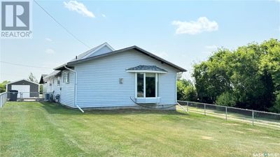 309 9 Th St, House other with 2 bedrooms, 1 bathrooms and null parking in Bladworth SK | Image 2