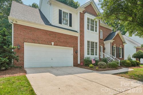 7613 Tarland Ln, Charlotte, NC, 28269-9135 | Card Image