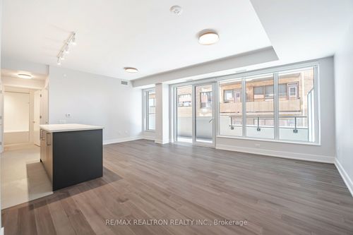 703-2525 Bathurst St, Toronto, ON, M6B2Y9 | Card Image
