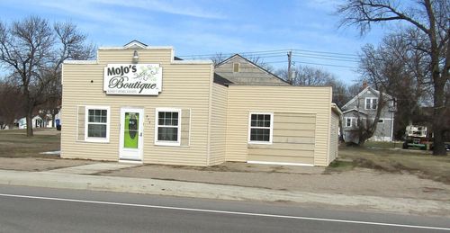 716 8th Ave, Madison, MN, 56256-1126 | Card Image