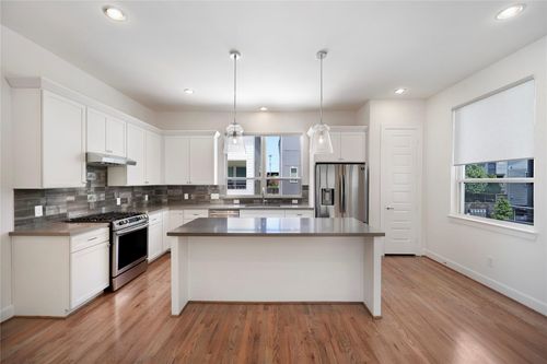 2724 Eado Edge Court, Houston, TX, 77020 | Card Image