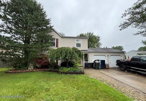 18 Plymouth Dr, Howell, NJ, 07731-1540 | Card Image