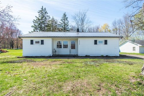 20295 Storrs Rd, Sackets Harbor, NY, 13685-2153 | Card Image
