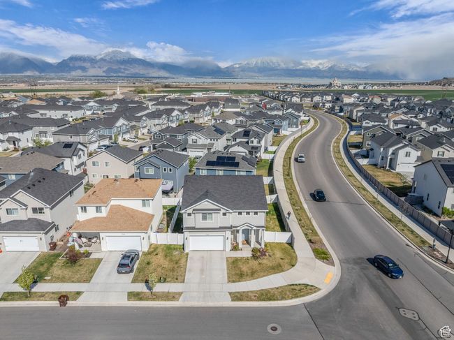 Bird's eye view featuring a mountain view and a residential view | Image 34