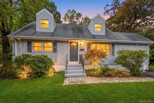33 Short Hill Rd, New City, NY, 10956-1812 | Card Image