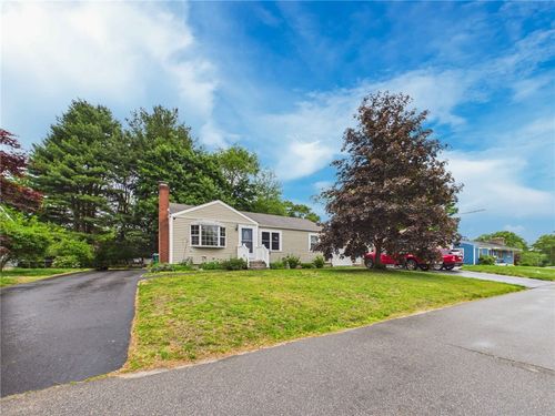 119 Gilbert St, Warwick, RI, 02886-4434 | Card Image
