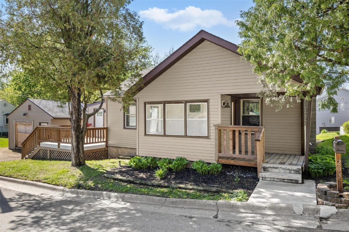 Webster St, Anamosa, IA 52205