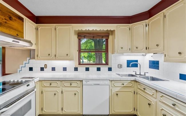 9020 Deer Hill Rd, House other with 4 bedrooms, 3 bathrooms and null parking in Belews Creek NC | Image 22