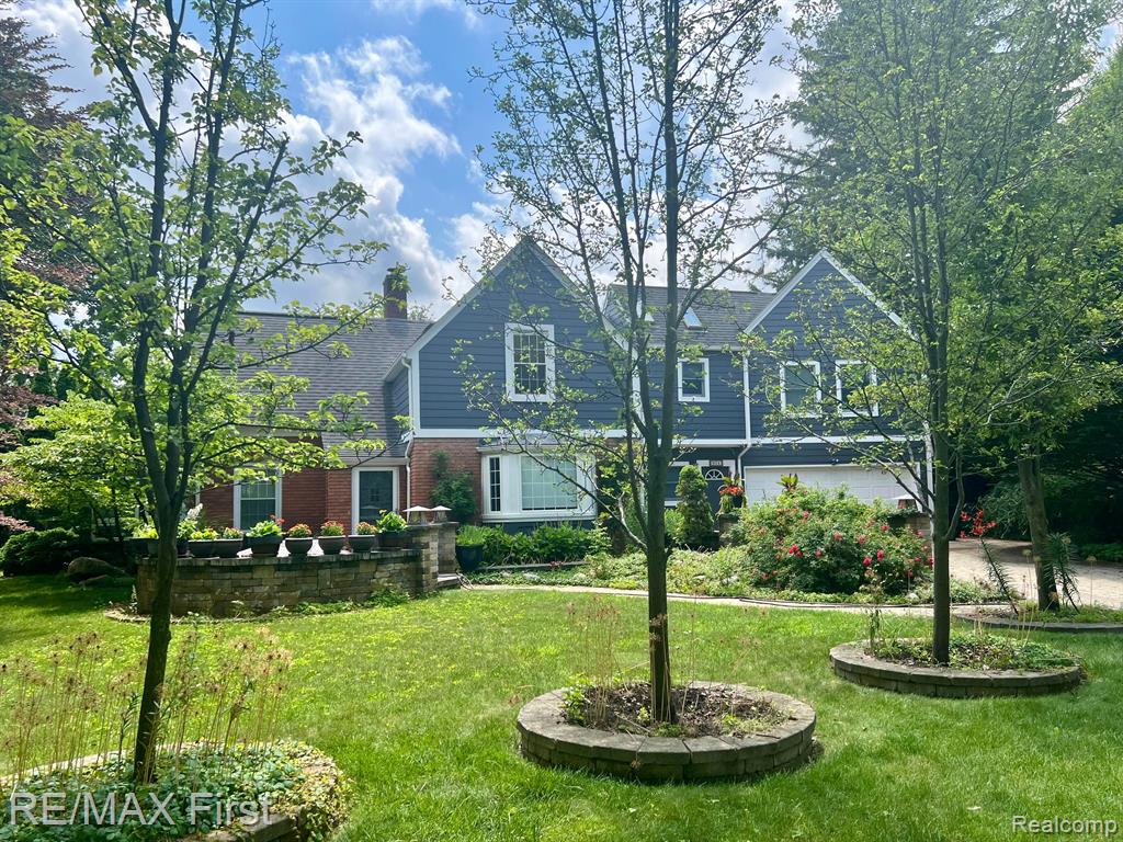 Hendrie Blvd, Royal Oak, MI 48067
