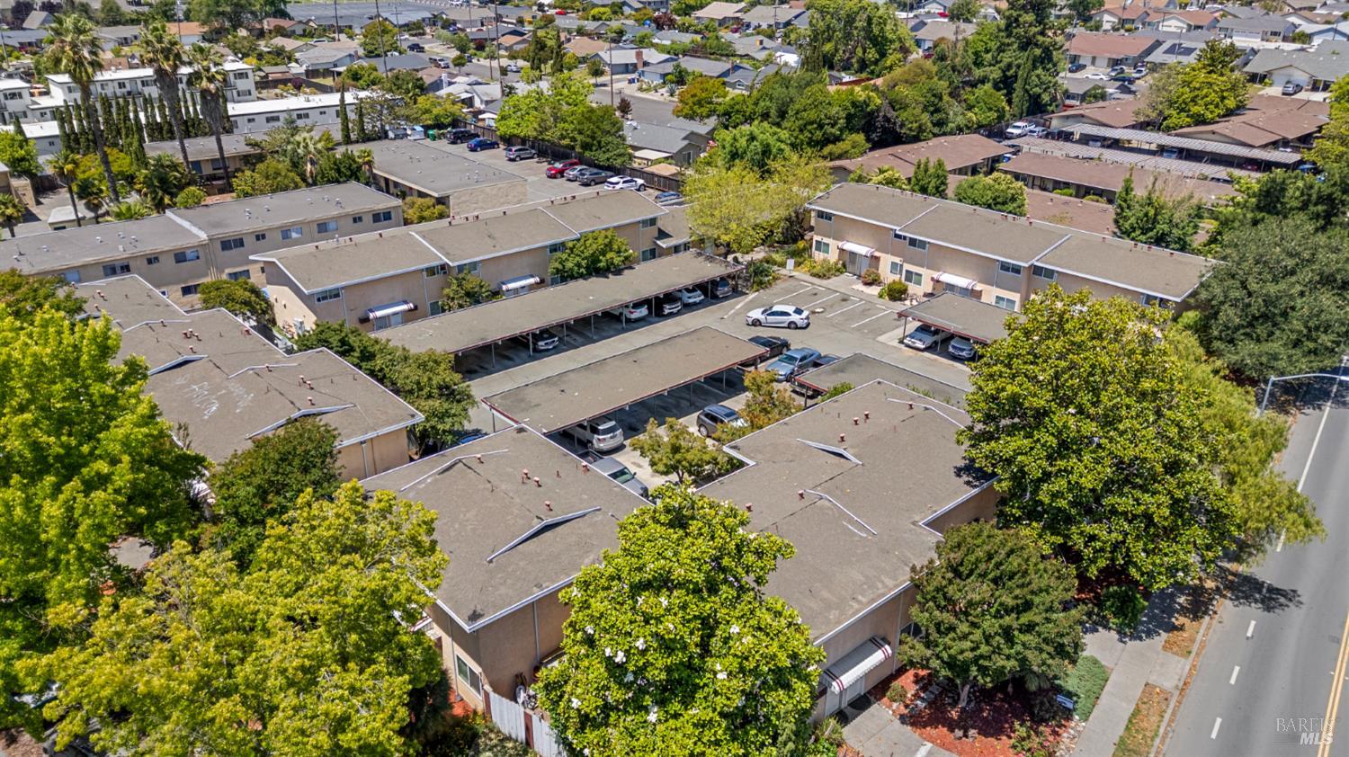 135 Freeway Dr, Napa, CA 94558