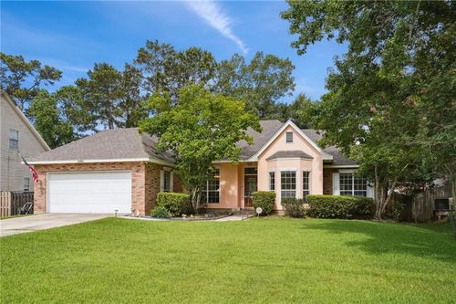 67061 Dolan St, Mandeville, LA, 70471-6917 | Card Image