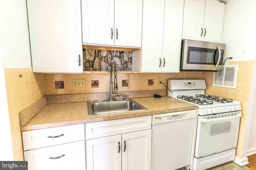apt-305-4343 Cherry Hill Rd, ARLINGTON, VA, 22207-3241 | Card Image