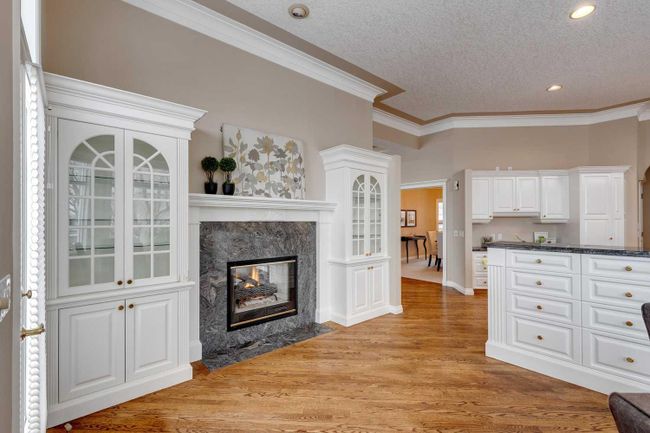 329 Douglasdale Point Se, Home with 4 bedrooms, 2 bathrooms and 6 parking in Calgary AB | Image 18