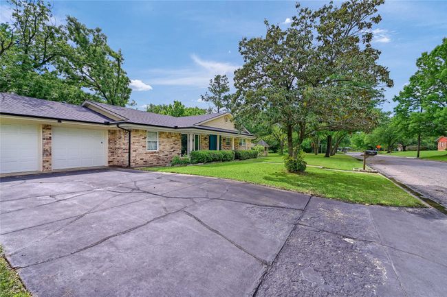 2805 Windsor Dr, House other with 3 bedrooms, 2 bathrooms and null parking in Sherman TX | Image 5