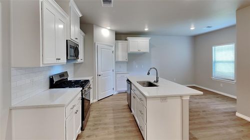 6941 Labelle Drive, Warr Acres, OK, 73132 | Card Image