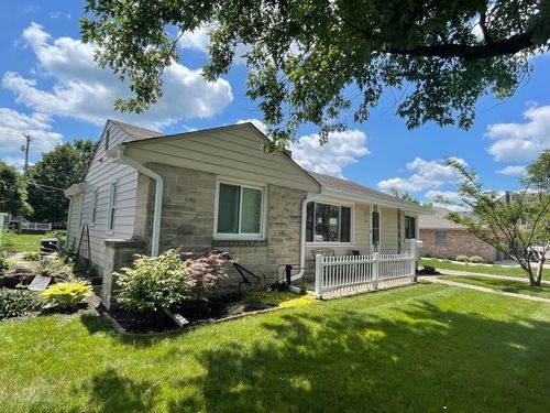 217 E Lincoln St, Arthur, IL, 61911-1409 | Card Image