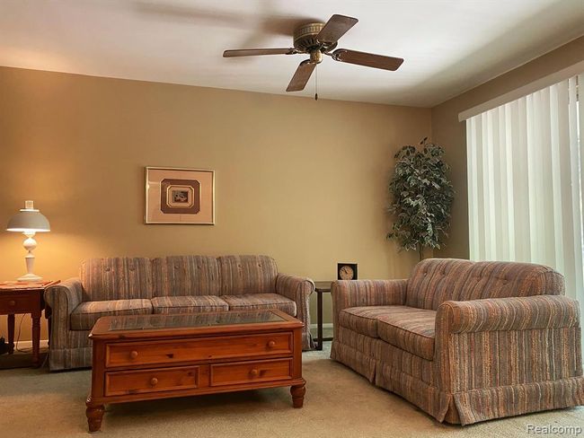 Comfortable Livingroom area | Image 1