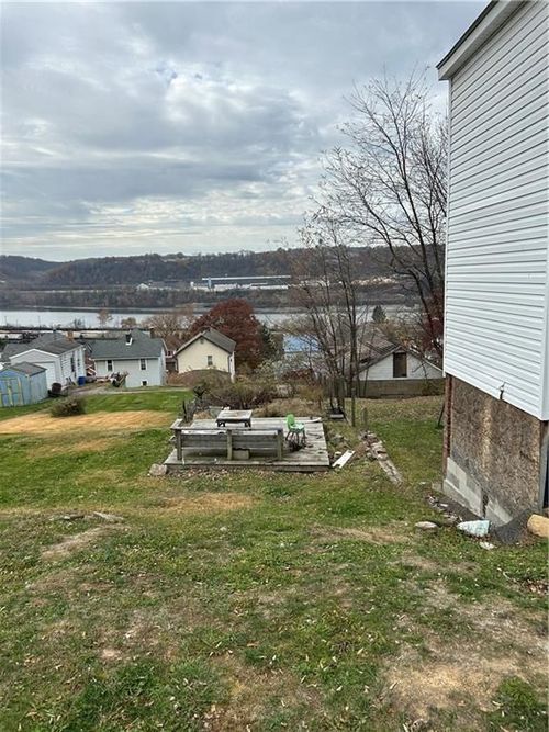 1106 8th Ave, Freedom, PA, 15042-1748 | Card Image