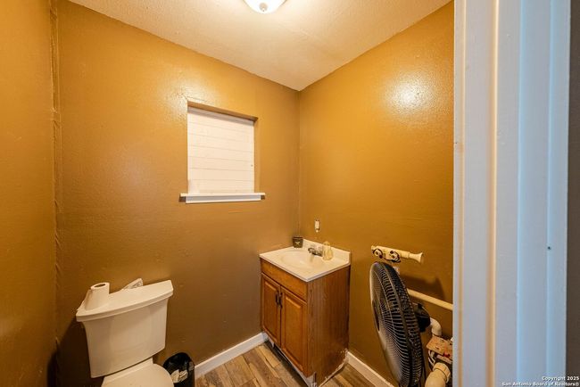 1506 D St, House other with 4 bedrooms, 3 bathrooms and null parking in Floresville TX | Image 38