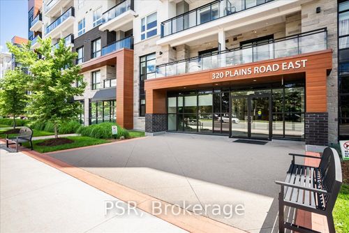 211-320 Plains Rd E, Burlington, ON, L7T0C1 | Card Image