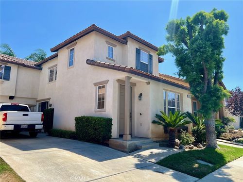 142 Jessica Ln, Corona, CA, 92882-8532 | Card Image