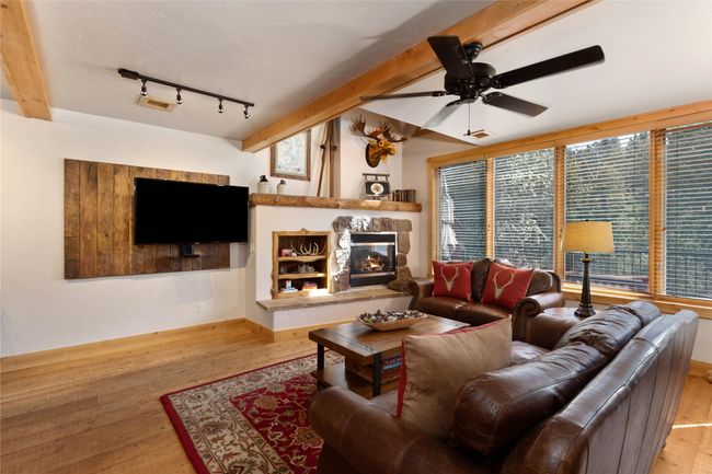 APT-206 - 443 Osborn Ave, Condo with 2 bedrooms, 2 bathrooms and null parking in Bigfork MT | Image 5