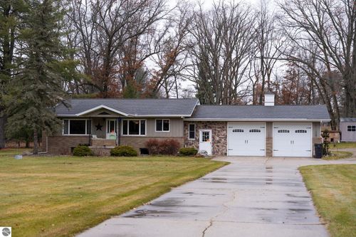 5110 Mannsiding Rd, Lake, MI, 48632-9267 | Card Image
