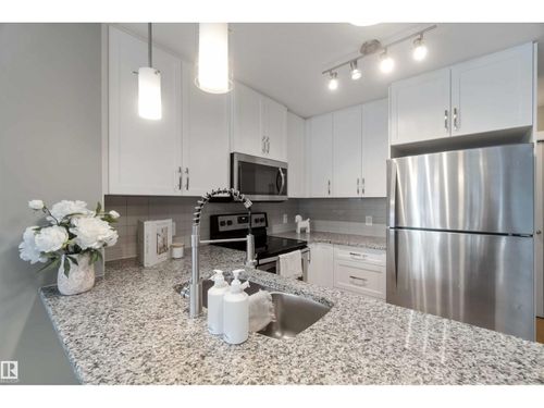 101-3670 139 Ave Nw, Edmonton, AB, T5Y3N5 | Card Image