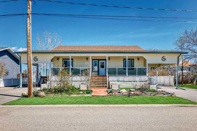 338 4 A St, House other with 4 bedrooms, 2 bathrooms and 5 parking in Stirling AB | Image 1