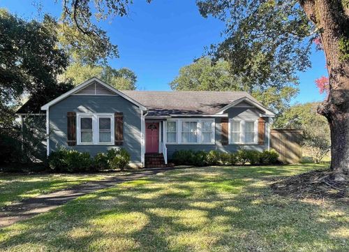 208 Bellewood Dr, Baton Rouge, LA, 70806-4535 | Card Image
