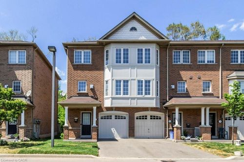 8-470 Beach Blvd, Hamilton, ON, L8H6X2 | Card Image