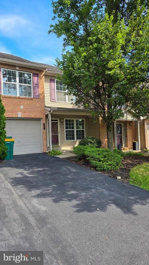 1227 Cross Creek Dr, Mechanicsburg, PA, 17050-8336 | Card Image