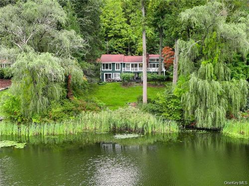 38 Bishop Park Rd, Pound Ridge, NY, 10576-1300 | Card Image