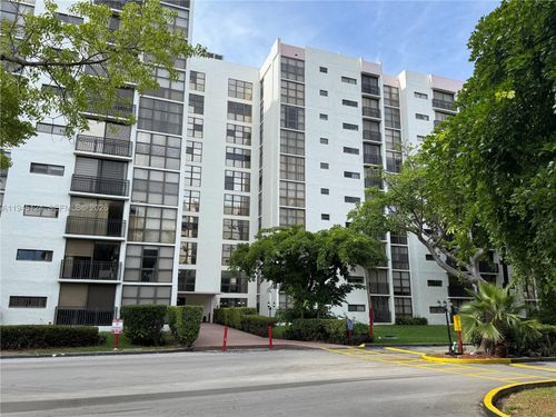 apt-222-17021 N Bay Rd, Sunny Isles Beach, FL, 33160-3619 | Card Image