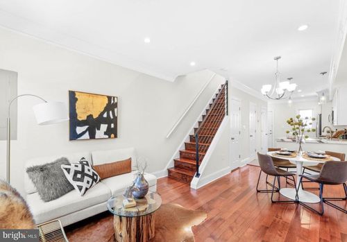 649 20th St Ne, WASHINGTON, DC, 20002-4717 | Card Image
