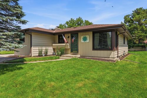 236 4 Mile Road, Caledonia, WI, 53402 | Card Image