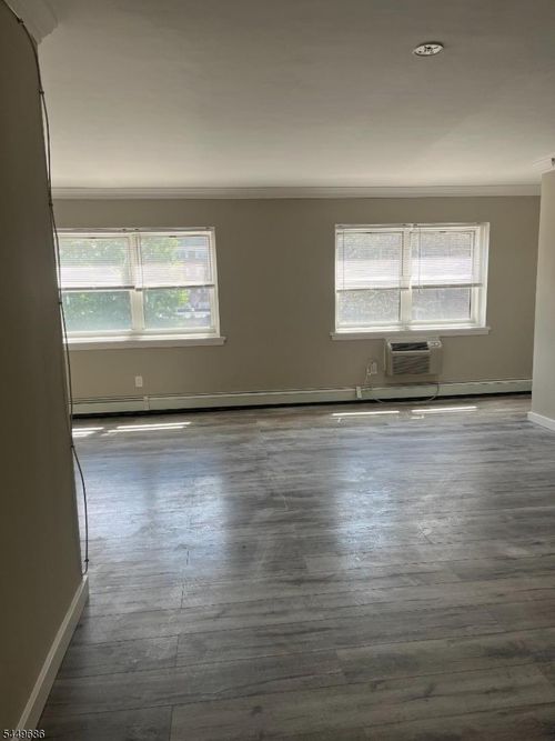 2h-173 S Orange Ave, South Orange, NJ, 07079-2252 | Card Image