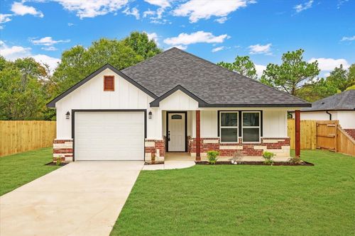 111 N Oak St, Ector, TX, 75439-2401 | Card Image