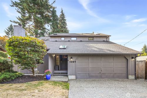 1307 Sw 160th St, Burien, WA, 98166-2841 | Card Image