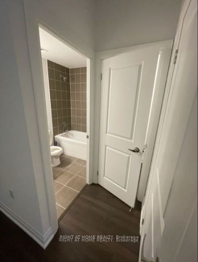 702 - 5309 Highway 7, Condo with 1 bedrooms, 1 bathrooms and 1 parking in Vaughan ON | Image 15