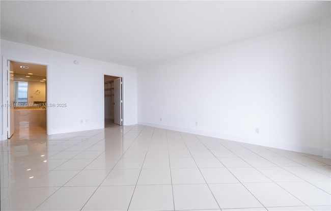 APT-16F - 5600 Collins Ave, Condo with 2 bedrooms, 2 bathrooms and null parking in Miami Beach FL | Image 15